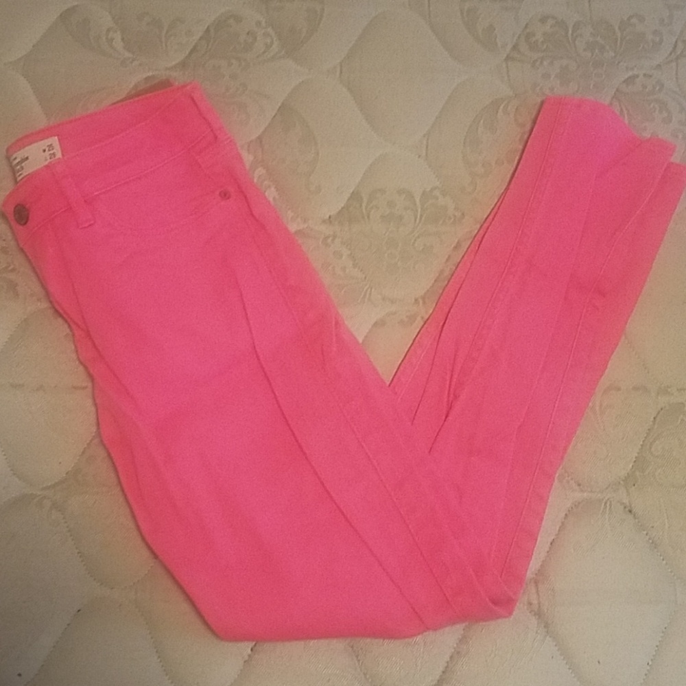 Abercrombie & Fitch HOT PINK skinny jeans